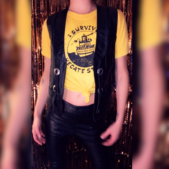 Vintage Yellow T-shirt - Picture 2 of 3